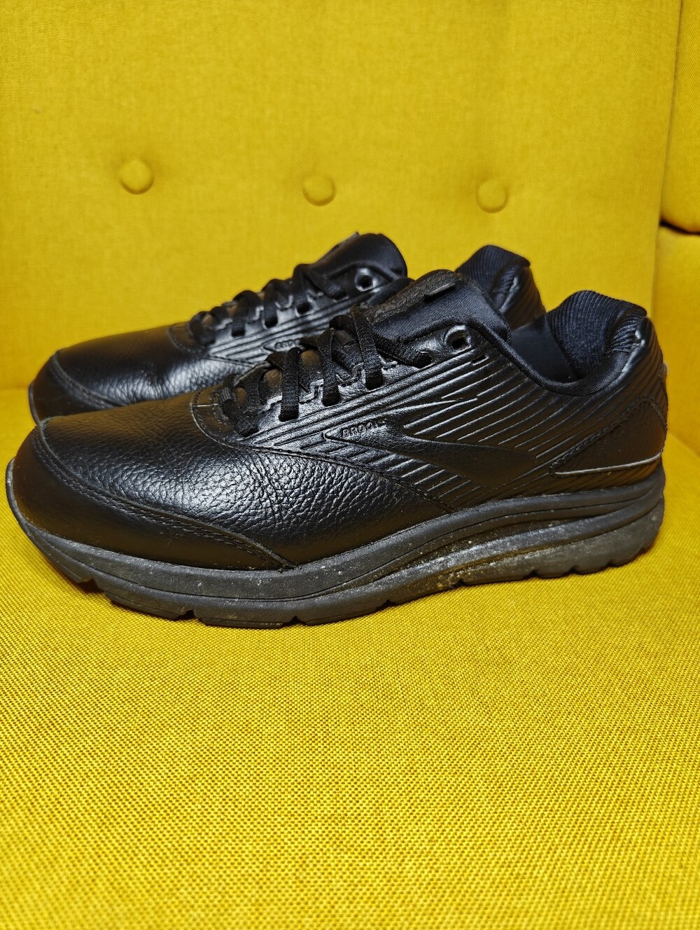 Brooks Addiction Walker 2 Sneakers Triple Black Women's Running Shoes Size 9.5B